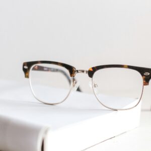Montatura browline tartarugata — edizione speciale